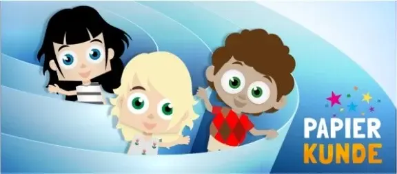 Drei cartoonartige Schüler lächeln aus einem blauen, welligen Hintergrund heraus, mit dem Text 'PAPIERKUNDE' rechts, der die Auswahl des Papiers für das Abibuch darstellt.